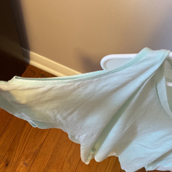 Open shoulder top - Picture 2 of 3